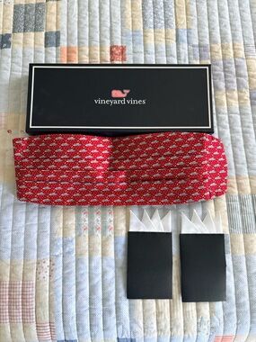 NWT Vineyard Vines Black Cummerbund with Pink Label